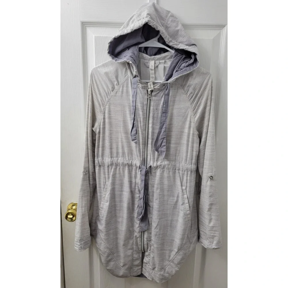 Lululemon Rain Jacket Size 4 Gray Hooded Full Zip Pockets, Cinch Waist EUC